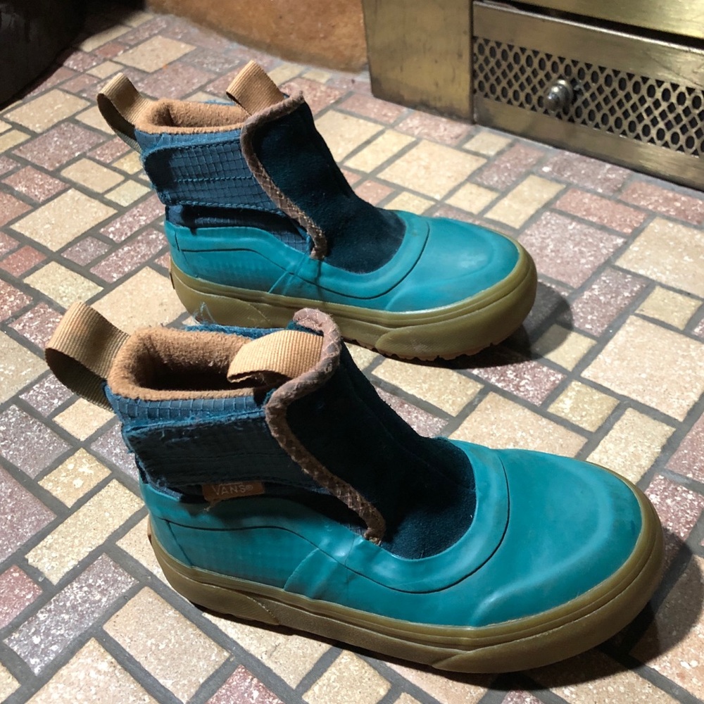 Vans Toddler Slip-On Hi Terrain V Shoe Kids Teal and Tan Waterproof Snow Boots